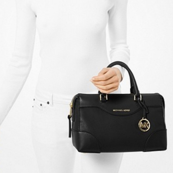 🚫SOLD🚫 Michael Kors Maya Small Leather Satchel - Picture 7 of 8